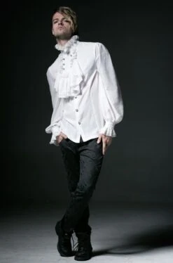 Chemise Gothique Blanche à Jabot PUNK RAVE 10 Chemise Gothique Blanche à Jabot PUNK RAVE -Vêtements Gothiques Boutique 1z3a8564