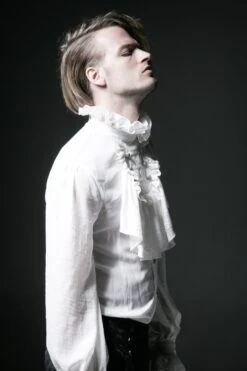 Chemise Gothique Blanche à Jabot PUNK RAVE 9 Chemise Gothique Blanche à Jabot PUNK RAVE -Vêtements Gothiques Boutique 1z3a8589