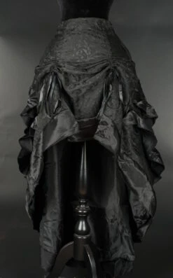Longue Jupe Gothique à Volants -Vêtements Gothiques Boutique black brocade layer bustle skirt 900