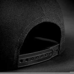 Casquette Trucker HYRAW 'red Death' -Vêtements Gothiques Boutique hyraw casquette noire snapback ajustable11 900