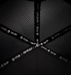 Casquette Trucker HYRAW 'origin' -Vêtements Gothiques Boutique hyraw casquette noire snapback trucker mesh bandes proprete 900