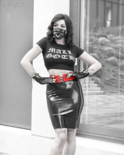 Paire De Mitaines Résille -Vêtements Gothiques Boutique laceupfishnetgloves 3 2048x 900