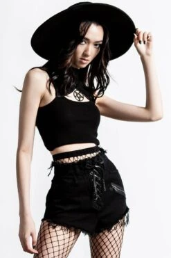 Short Femme KILLSTAR 'lil Devil' 7 Short Femme KILLSTAR 'lil Devil' -Vêtements Gothiques Boutique lil devil denim shorts b x1600 900