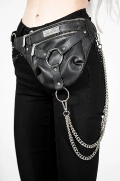 Sacoche Gothique KILLSTAR 'unchained' -Vêtements Gothiques Boutique unchained waistbag w b x1600 900